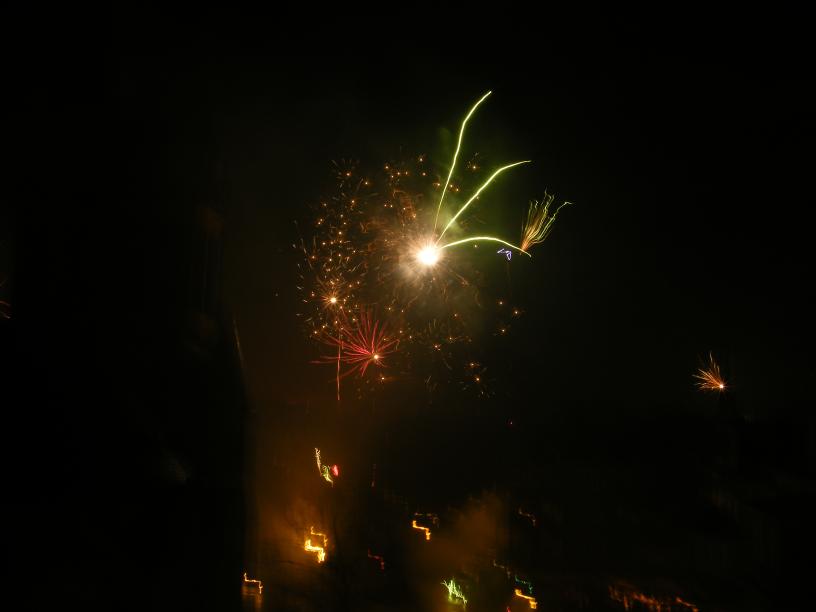 Bilder vom Feuerwerk über Wiesbaden